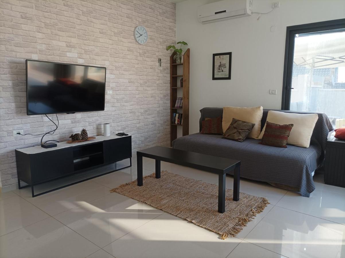 Apartamento נוגה בגולן Qaşrīn Exterior foto