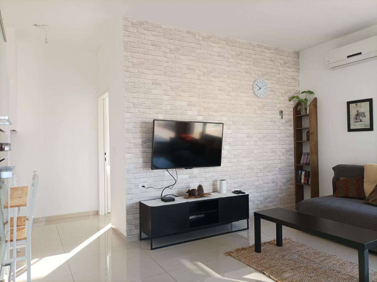 Apartamento נוגה בגולן Qaşrīn Exterior foto